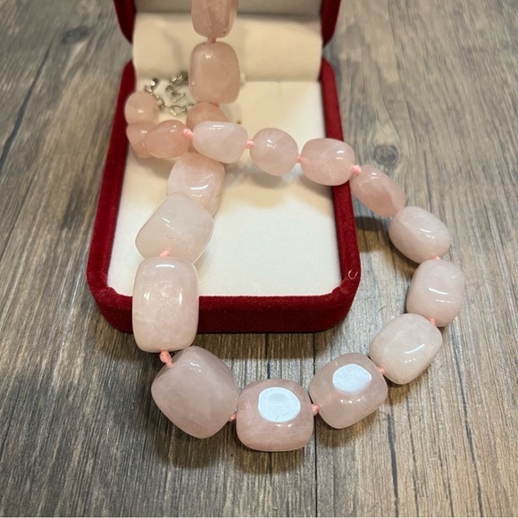 Women’s Natural Rose Quartz Crystals Necklace 20” - Picture 1 of 9